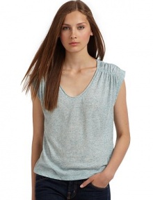 THE LOOKHeathered design Roll hem scoopneck Cap sleeves Ruched shouldersBack gathered yokeBack tulip hemTHE FITAbout 21 from shoulder to hemTHE MATERIAL85% polyester/15% linenCARE & ORIGINHand washImportedModel shown is 5'9 (175cm) wearing US size Small. THE LOOKHeathered design Roll hem scoopneck Cap sleeves Ruched shouldersBack gathered yokeBack tulip hemTHE FITAbout 21 from shoulder to hemTHE MATERIAL85% polyester/15% linenCARE & ORIGINHand washImportedModel shown is 5'9 (175cm) wearing US size Small.