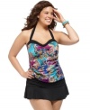 Pretty paisley takes this plus size tankini top from 24th & Ocean makes a bold seaside statement. Perfect for fun in the sun!