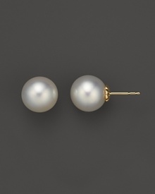 Cultured South Sea pearls set in 18K. white gold. Cultured South Sea pearls set in 18K. white gold.
