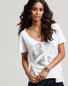 Double your fun in this CHASER tee, featuring the iconic peace sign twice -- as a bold graphic on the front and an edgy cutout on the back. Double your fun in this CHASER tee, featuring the iconic peace sign twice -- as a bold graphic on the front and an edgy cutout on the back.