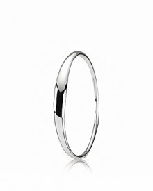 PANDORA's sterling silver bangle in an elegant, organic shape makes a chic accent to any look. PANDORA's sterling silver bangle in an elegant, organic shape makes a chic accent to any look.