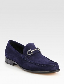 Sophisticated suede moccasin with gancini ornament and leather sole.Suede upperLeather liningPadded insoleLeather soleMade in ItalyThis style runs true to size. We recommend ordering your usual size for a standard fit. Sophisticated suede moccasin with gancini ornament and leather sole.Suede upperLeather liningPadded insoleLeather soleMade in ItalyThis style runs true to size. We recommend ordering your usual size for a standard fit.