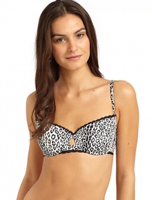 THE LOOKDouble leopard print straps with contrast adjustable backUnderwire cupsSeamless paddingLeopard printLace trimFront keyhole detailBack hook closureTHE MATERIAL85% polyamide/15% elastaneCARE & ORIGINHand washMade in Italy THE LOOKDouble leopard print straps with contrast adjustable backUnderwire cupsSeamless paddingLeopard printLace trimFront keyhole detailBack hook closureTHE MATERIAL85% polyamide/15% elastaneCARE & ORIGINHand washMade in Italy
