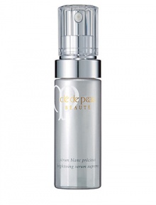 An advanced-performance brightening serum which defies conditions that lead to dark spots. Creates a dramatically luminous, even-toned complexion that appears to glow from within. Contains exclusive Clé de Pea Beauté ingredients including Illuminating Complex to reduce cellular stress, regulate cell turnover and improve skin's barrier function. It also includes Brilliant Color Controller to prevent the skin from appearing dull from collagen glycation. An advanced-performance brightening serum which defies conditions that lead to dark spots. Creates a dramatically luminous, even-toned complexion that appears to glow from within. Contains exclusive Clé de Pea Beauté ingredients including Illuminating Complex to reduce cellular stress, regulate cell turnover and improve skin's barrier function. It also includes Brilliant Color Controller to prevent the skin from appearing dull from collagen glycation.