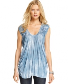 An allover cloud print adds an airy appeal to this MICHAEL Michael Kors top that works perfectly over skinny jeans or leggings! An allover cloud print adds an airy appeal to this MICHAEL Michael Kors top that works perfectly over skinny jeans or leggings!