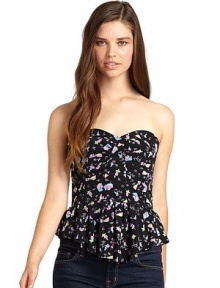 THE LOOKAllover assorted printSweetheart necklinePleated peplumBoning at sidesExposed back zip closureTHE FITAbout 22 from top to hemTHE MATERIALRayonCARE & ORIGINDry cleanImportedModel shown is 5'10½ (179cm) wearing US size Small. THE LOOKAllover assorted printSweetheart necklinePleated peplumBoning at sidesExposed back zip closureTHE FITAbout 22 from top to hemTHE MATERIALRayonCARE & ORIGINDry cleanImportedModel shown is 5'10½ (179cm) wearing US size Small.