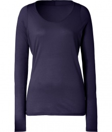 Ground your cool weather casual wardrobe with stylish staples like this dark purple long sleeve t-shirt from Closed - Crafted from super-soft, pure cotton and gently distressed for a look of well-worn chic - Long, lean cut, hits below hips - Fitted sleeves and flattering scoop neck - Wear solo or layer with a blazer or pullover and pair with cigarette pants, jeans or A-line skirts Ground your cool weather casual wardrobe with stylish staples like this dark purple long sleeve t-shirt from Closed - Crafted from super-soft, pure cotton and gently distressed for a look of well-worn chic - Long, lean cut, hits below hips - Fitted sleeves and flattering scoop neck - Wear solo or layer with a blazer or pullover and pair with cigarette pants, jeans or A-line skirts