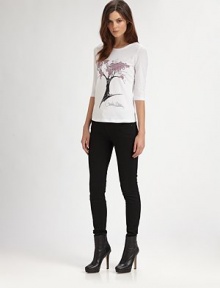 Show your support in the fight against women's cancers with the purchase of our exclusive tee designed by Carolina Herrera. 100% of the proceeds will benefit Saks Fifth Avenue's Key To The Cure campaign to fight women's cancers.RoundneckThree-quarter sleevesPullover styleCottonImported Show your support in the fight against women's cancers with the purchase of our exclusive tee designed by Carolina Herrera. 100% of the proceeds will benefit Saks Fifth Avenue's Key To The Cure campaign to fight women's cancers.RoundneckThree-quarter sleevesPullover styleCottonImported