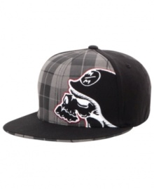 This graphic hat from Metal Mulisha turns up the volume on your street style. This graphic hat from Metal Mulisha turns up the volume on your street style.