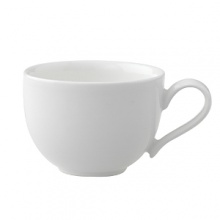 New Cottage tableware is a transitional design. Fine porcelain, perfectly suited for modern or traditional settings. Pair with New Cottage stemware for a nice meal.