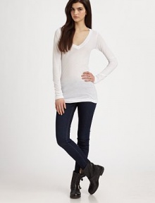 Lightweight cotton and a flattering V-neck make this casual piece an everyday essential.V neckline Long sleeves Pullover style Cotton Machine wash Made in USA Lightweight cotton and a flattering V-neck make this casual piece an everyday essential.V neckline Long sleeves Pullover style Cotton Machine wash Made in USA