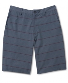 Take your style from the beach to the boardwalk without changing wearing these hybrid walkshorts from Volcom. Take your style from the beach to the boardwalk without changing wearing these hybrid walkshorts from Volcom.