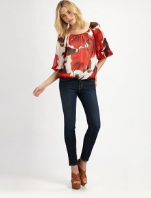 Lush florals highlight this billowing blouson silhouette of finely-woven silk.Gathered boatneckDropped shouldersGathered sleevesBlouson bodiceGathered hemAbout 25 from shoulder to hemSilkDry cleanModel shown is 5'9 (175cm) wearing US size Small. Lush florals highlight this billowing blouson silhouette of finely-woven silk.Gathered boatneckDropped shouldersGathered sleevesBlouson bodiceGathered hemAbout 25 from shoulder to hemSilkDry cleanModel shown is 5'9 (175cm) wearing US size Small.