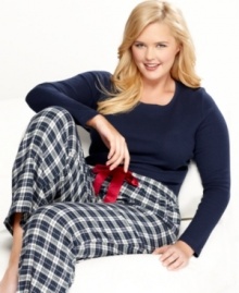 Time flies when you're cuddled up! Watch winter blow through while you're wrapped in the soft cotton of this top and plaid pajama pants by Nautica.