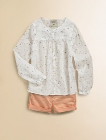 Think warm thoughts in these cool cuffed shorts in a sweet peach hue.Front button closureZip flyBelt loopsFive-pocket styleCuffed hemBack logo patch98% cotton/2% elastaneMachine washImported Think warm thoughts in these cool cuffed shorts in a sweet peach hue.Front button closureZip flyBelt loopsFive-pocket styleCuffed hemBack logo patch98% cotton/2% elastaneMachine washImported