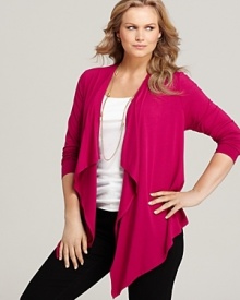Fluid fuchsia drapes downward for a breezy Karen Kane jacket that emboldens your look with easy elegance. Fluid fuchsia drapes downward for a breezy Karen Kane jacket that emboldens your look with easy elegance.