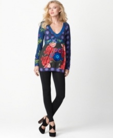Inject bold brightness into your wardrobe with this mixed-print Desigual tunic! Inject bold brightness into your wardrobe with this mixed-print Desigual tunic!
