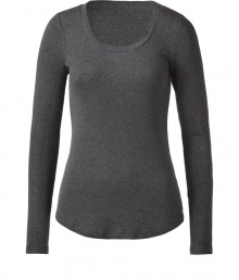 Stylish long-sleeve shirt in a beige modal and cotton blend - A classic basic shirt, exactly THE ONE you are always looking for and also need - The cut is feminine fitted, with a nice scoop neck and long sleeves - Rounded seams - You can wear it as a layering piece and also as a soloist - Fits virtually everything, from a pants suit to jeans or leather pants Stylish long-sleeve shirt in a beige modal and cotton blend - A classic basic shirt, exactly THE ONE you are always looking for and also need - The cut is feminine fitted, with a nice scoop neck and long sleeves - Rounded seams - You can wear it as a layering piece and also as a soloist - Fits virtually everything, from a pants suit to jeans or leather pants