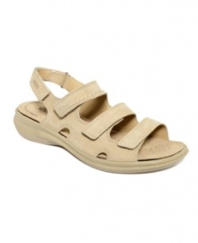 Ecco's Breeze sandals feature three stylish straps across the vamp with velcro closures for a super easy and comfy fit. Ecco's Breeze sandals feature three stylish straps across the vamp with velcro closures for a super easy and comfy fit.