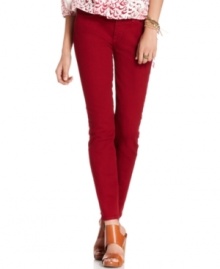 In a cherry-red wash, these Lucky Brand Jeans skinny jeans are a must-have for a fashion-forward fall look! In a cherry-red wash, these Lucky Brand Jeans skinny jeans are a must-have for a fashion-forward fall look!
