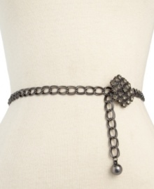 Experience a chain reaction with this vintage-inspired design from Style&co. A beautifully-embellished broach adds exquisite detail, while the simple yet chic links offer understated elegance. Experience a chain reaction with this vintage-inspired design from Style&co. A beautifully-embellished broach adds exquisite detail, while the simple yet chic links offer understated elegance.