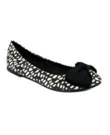 The giant, floppy bow on the top of Material Girl's Frieda flats adds a feminine, decorative touch to this slip on style. The giant, floppy bow on the top of Material Girl's Frieda flats adds a feminine, decorative touch to this slip on style.