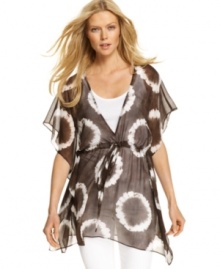 Boho gets a modern makeover with this MICHAEL Michael Kors tie-dye tunic -- perfect over skinny jeans for a stylish spring look! Boho gets a modern makeover with this MICHAEL Michael Kors tie-dye tunic -- perfect over skinny jeans for a stylish spring look!