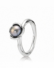 A gorgeous grey freshwater pearl bursts forth from a petal-like silver setting. A striking ring worn on its own or stacked with other PANDORA pieces. A gorgeous grey freshwater pearl bursts forth from a petal-like silver setting. A striking ring worn on its own or stacked with other PANDORA pieces.