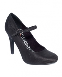 Feminine silhouettes in menswear-inspired textures. Rocket Dog's Orianna Mary Jane single sole pumps are a perfect choice for your workday. Feminine silhouettes in menswear-inspired textures. Rocket Dog's Orianna Mary Jane single sole pumps are a perfect choice for your workday.