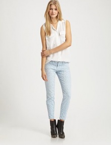 Slim and sophisticated in figure-hugging stretch denim, updated in a colorful animal print.THE FITSlim fitRise, about 8Inseam, about 27½THE DETAILSZip flyFive-pocket style98% cotton/2% elastaneHand washMade in USA of imported fabricModel shown is 5'11 (180cm) wearing US size 4.