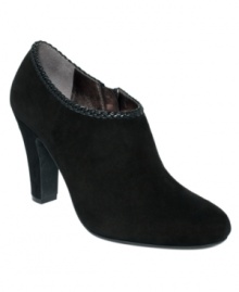 The Roaslee shooties by Tahari are a sultry and smooth way to finish your look. They feature a leather braid across the top and a walkable heel. The Roaslee shooties by Tahari are a sultry and smooth way to finish your look. They feature a leather braid across the top and a walkable heel.