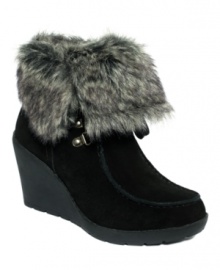 Stay warm in the lowest temperatures. Khombu's Slide cold weather booties are made of waterproof suede and feature a fold-down plush faux-fur-lined collar. Stay warm in the lowest temperatures. Khombu's Slide cold weather booties are made of waterproof suede and feature a fold-down plush faux-fur-lined collar.