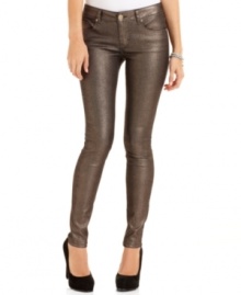 Go for a chic metallic look in these glam leggings from Tinseltown. Its bright shimmery finish adds pop to your look! Go for a chic metallic look in these glam leggings from Tinseltown. Its bright shimmery finish adds pop to your look!