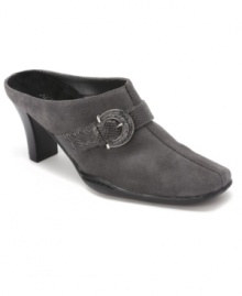 The Cinch Mate mules from Aerosoles give you the ease of a slide with the sophistication of a buckle-embellished dress shoe in one brilliant package. The Cinch Mate mules from Aerosoles give you the ease of a slide with the sophistication of a buckle-embellished dress shoe in one brilliant package.