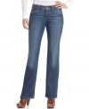 In a classic medium wash, these Lucky Brand jeans straight-leg jeans are perfect as your denim go-to for everyday style!