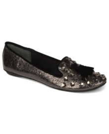 Add some drama to your look with the Cinema smoking flats by Carlos by Carlos Santana. They feature a jeweled vamp with tassel detailing. Add some drama to your look with the Cinema smoking flats by Carlos by Carlos Santana. They feature a jeweled vamp with tassel detailing.