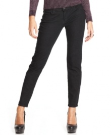 On the hunt for a pair of staple jeans? Look no further! Celebrity Pink Jeans' Curvy Skinny features a classic black wash and back flap pockets for a bit of flair. On the hunt for a pair of staple jeans? Look no further! Celebrity Pink Jeans' Curvy Skinny features a classic black wash and back flap pockets for a bit of flair.