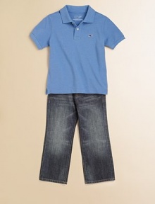A looser fit and bootcut leg combine comfort and style, finished with signature Flynt zigzag stitching on the back pockets. Adjustable waist with belt loops Zip and button closure Relaxed fit Slight fading Metal rivet details Patch logos on back waist and pocket Decorative topstitching 5-pocket style Cotton Machine wash Imported A looser fit and bootcut leg combine comfort and style, finished with signature Flynt zigzag stitching on the back pockets. Adjustable waist with belt loops Zip and button closure Relaxed fit Slight fading Metal rivet details Patch logos on back waist and pocket Decorative topstitching 5-pocket style Cotton Machine wash Imported