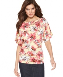 Spring is in the air with this chic top from Ellen Tracy! The boat neckline and short kimono sleeves are super-flattering, while the floral print and beading is simply striking. Spring is in the air with this chic top from Ellen Tracy! The boat neckline and short kimono sleeves are super-flattering, while the floral print and beading is simply striking.
