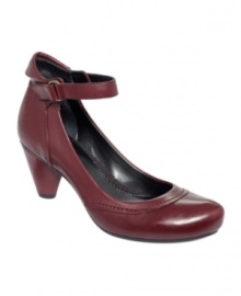 Part of the brand's anti-gravity collection, Easy Spirit's Sivney pumps feature a cute Velcro ankle strap that gives the look just the right amount of feminine charm. Part of the brand's anti-gravity collection, Easy Spirit's Sivney pumps feature a cute Velcro ankle strap that gives the look just the right amount of feminine charm.