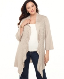 Add a chic layer of warmth to your look with Alfani's three-quarter sleeve plus size cardigan, featuring a textured knit and open front design.
