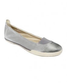 Back to the basics. This retro-inspired sneaker by Nine West Original is fashionable and comfy. Wear the Sara 600 with skinnies or shorts. Back to the basics. This retro-inspired sneaker by Nine West Original is fashionable and comfy. Wear the Sara 600 with skinnies or shorts.