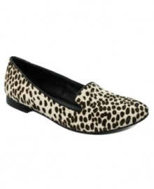 The coolest new print on the hottest silhouette of the season. Steve Madden's Croquet smoking flats are a funky addition to your shoe wardrobe. The coolest new print on the hottest silhouette of the season. Steve Madden's Croquet smoking flats are a funky addition to your shoe wardrobe.