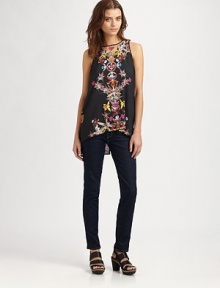 Abstract orchid print adds charm to this feminine top with a hi-lo hem and slightly open back. RoundneckSleevelessSplit hi-lo hemBack keyhole detail with button closuresPolyesterDry cleanMade in USA of imported fabricModel shown is 5'10 (177cm) wearing US size Small. Abstract orchid print adds charm to this feminine top with a hi-lo hem and slightly open back. RoundneckSleevelessSplit hi-lo hemBack keyhole detail with button closuresPolyesterDry cleanMade in USA of imported fabricModel shown is 5'10 (177cm) wearing US size Small.