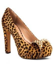 Edgy doesn't begin to describe these glam pumps. Vince Camuto's Jamma 2 platform pumps feature a bold animal print with a totally studded out bow on the vamp. Edgy doesn't begin to describe these glam pumps. Vince Camuto's Jamma 2 platform pumps feature a bold animal print with a totally studded out bow on the vamp.