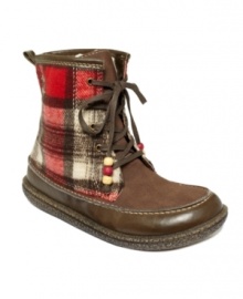 Stay warm in this plaid pair. Roxy's Canoe booties are styled in flannel with stitching detail around the edges and a cozy faux-fur lining. Stay warm in this plaid pair. Roxy's Canoe booties are styled in flannel with stitching detail around the edges and a cozy faux-fur lining.